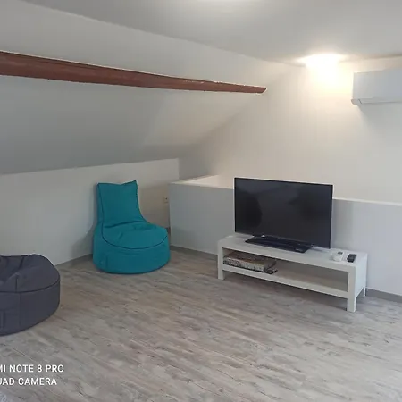 Apartment Rozina Vendeghaz *